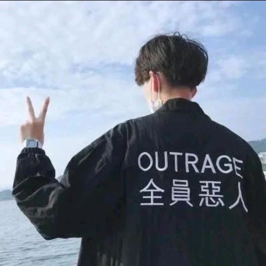 李都不理_(눈_눈」∠)