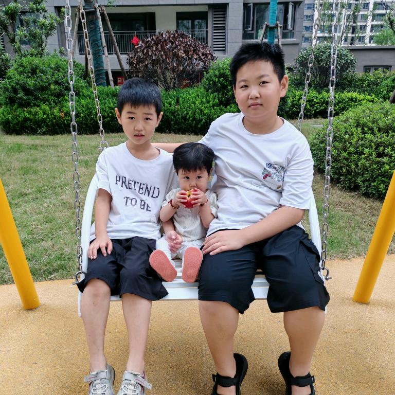 小于饵 一拖三记录生活