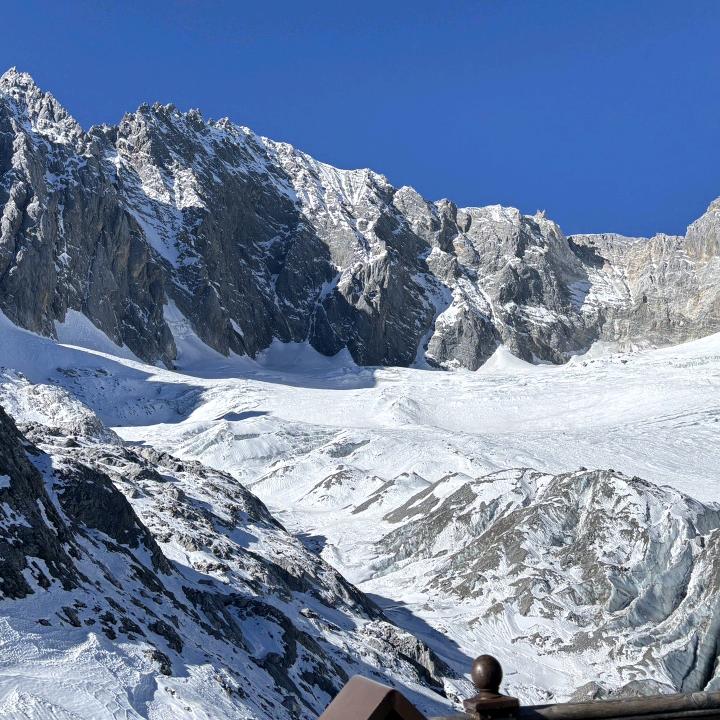 丽江玉龙雪山蓝月谷一日游门票团购预定