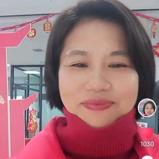 卢夫人（中午13.20开播 ）