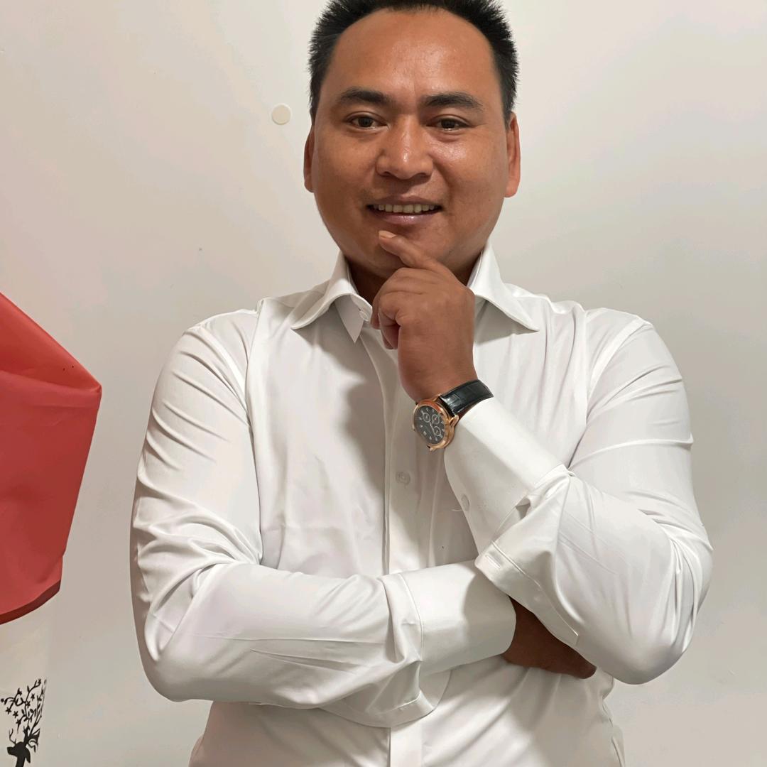 啊福（哈尼明星啊班鲁驾驶员兼经纪人）
