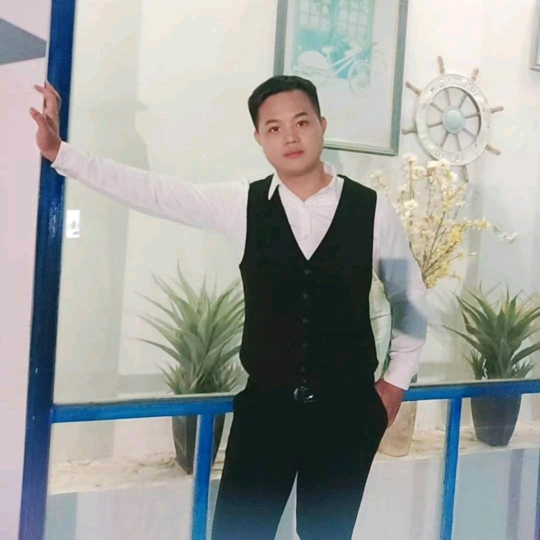 蒋励