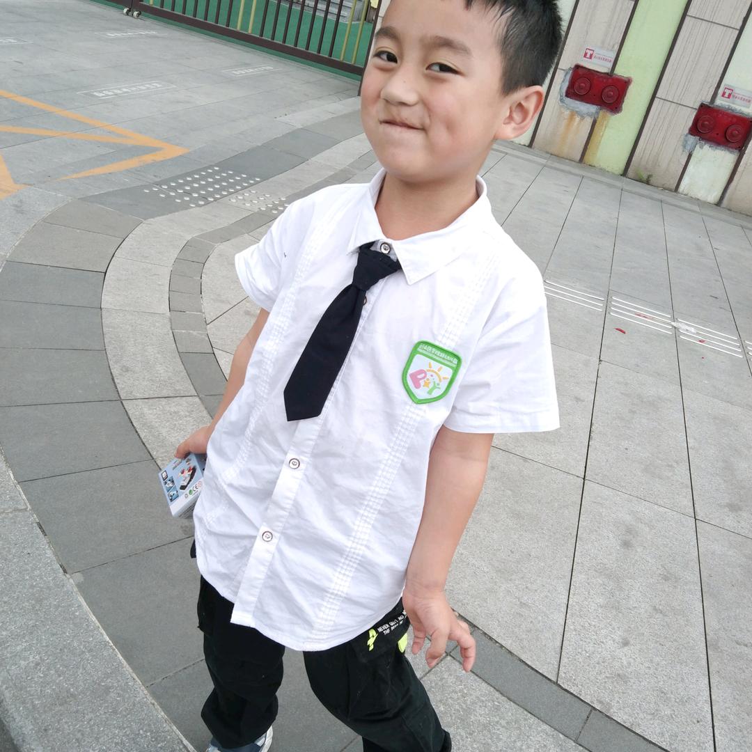 彭山玖菲特先生