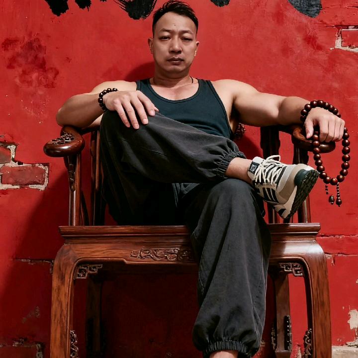 ( っ'-')╮ 🏀望陈莫及