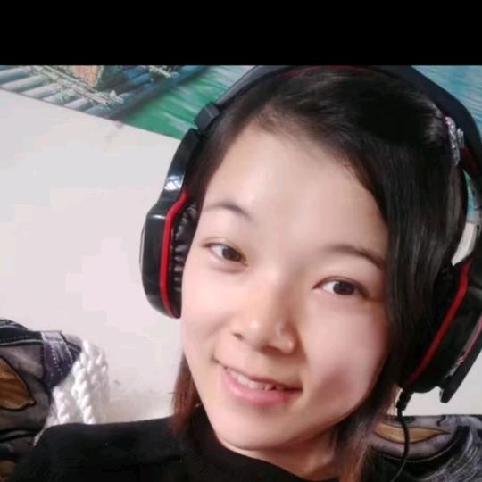 艳  艳
