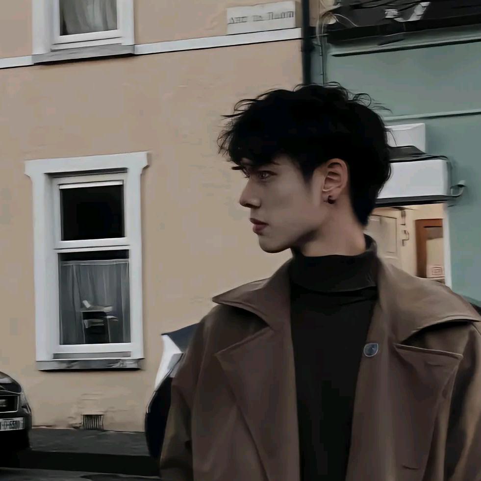 等●ω●