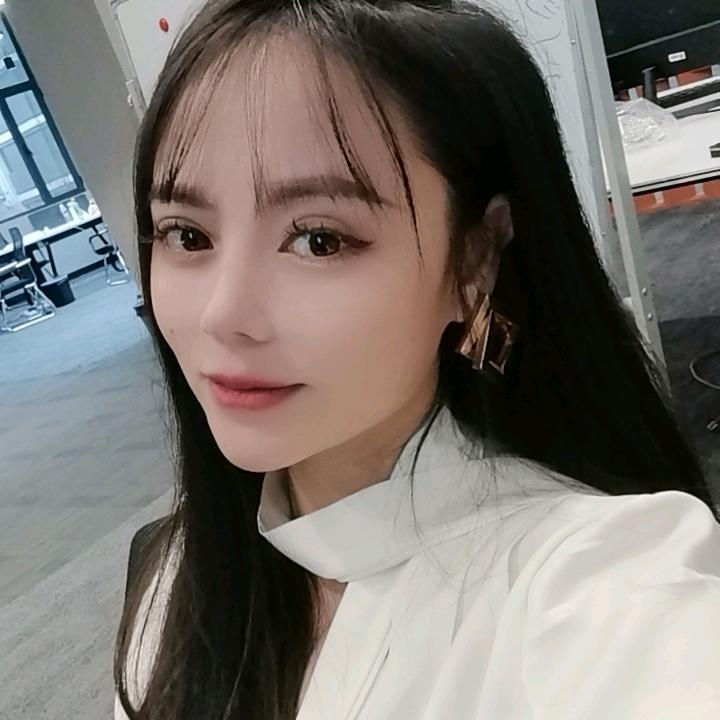 小申在搬砖