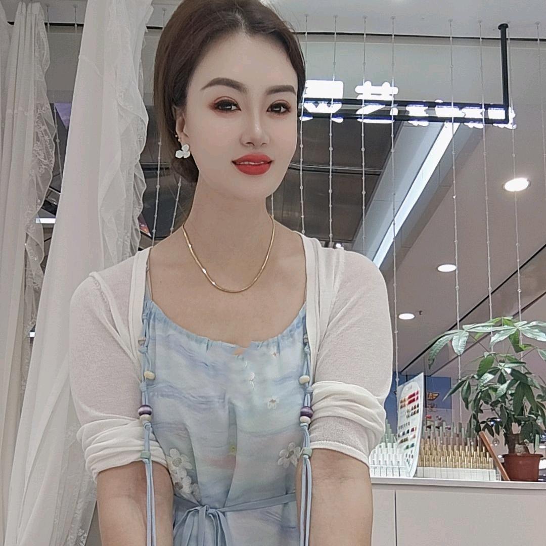 姐的气质你不懂🍷