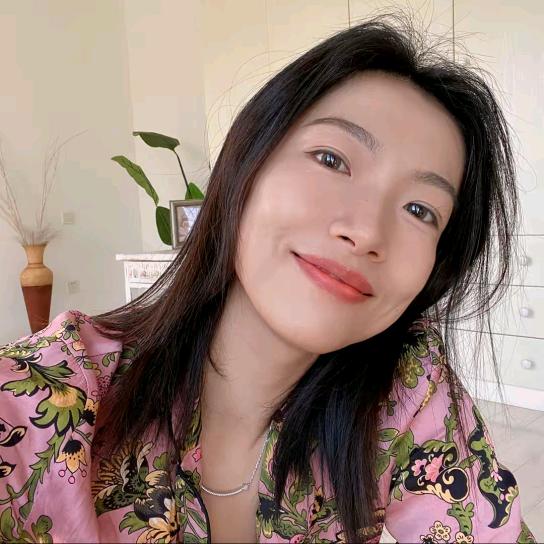 幸运燕儿~轻奢穿搭(上新号)