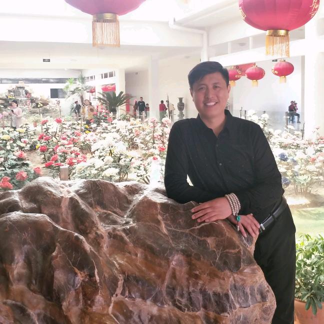 微山超哥发型分享