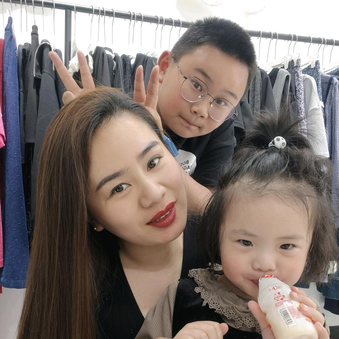 残缺的婚姻（砚山玖怡大码女装）