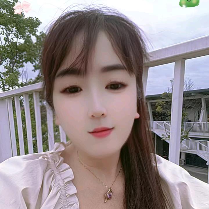 初夏浅浅笑