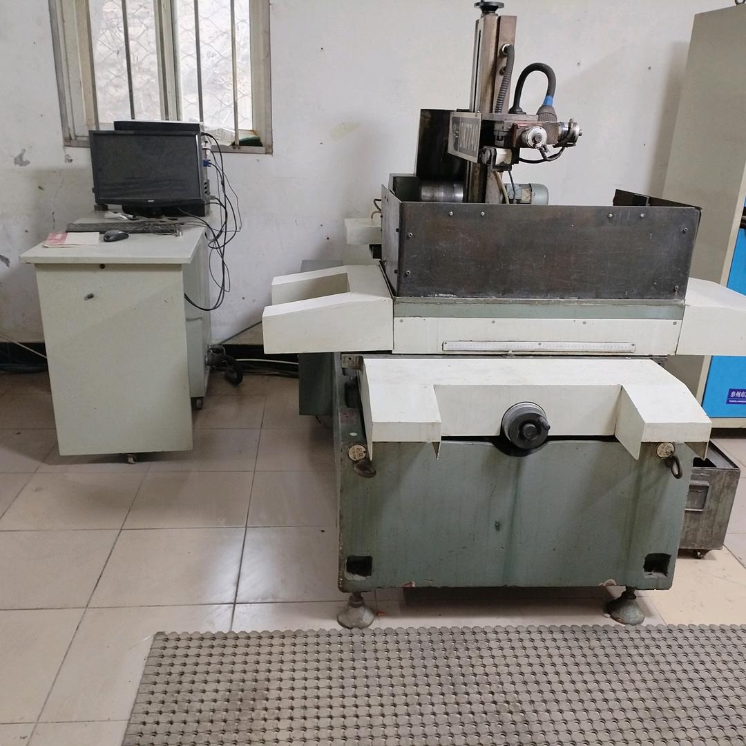 云天线切割配件及五金配件