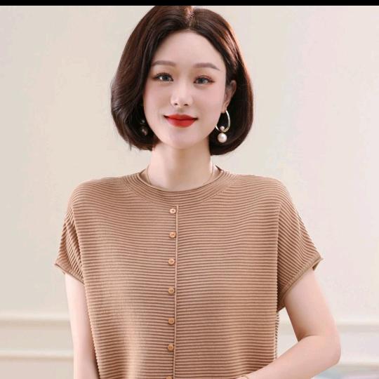 米兰女装服饰