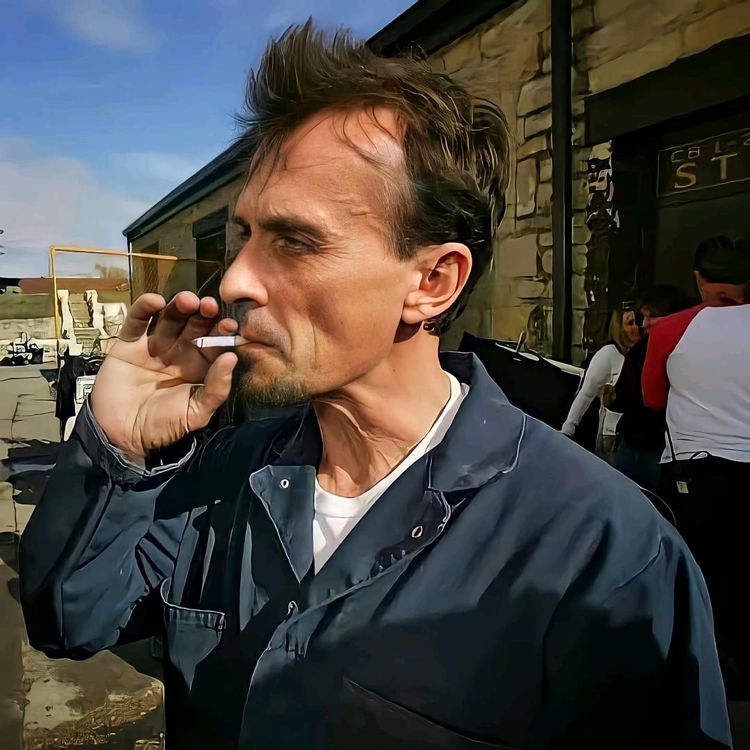 🕊孤独的西风漂流🇵🇸