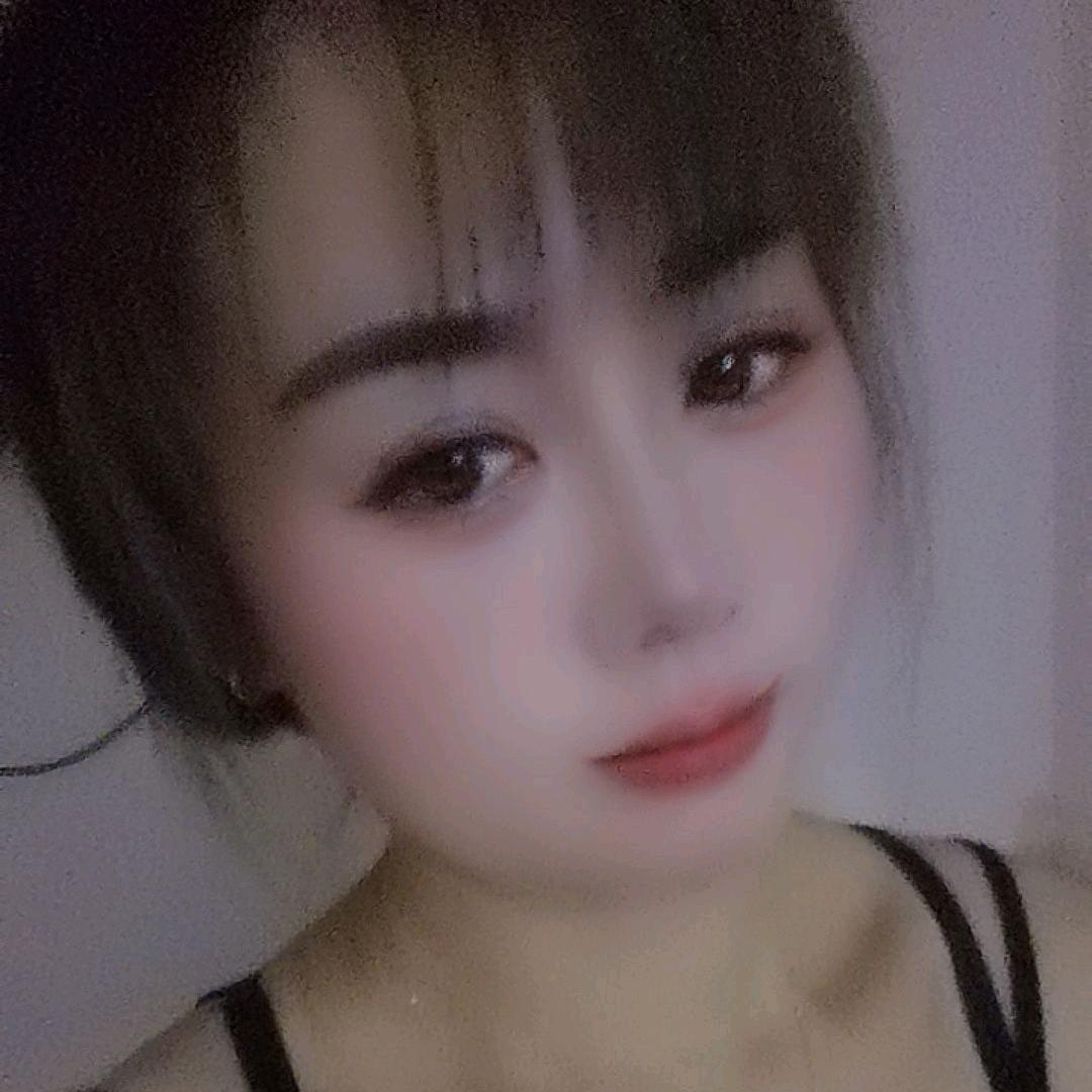 雨季落花🌸无比的美