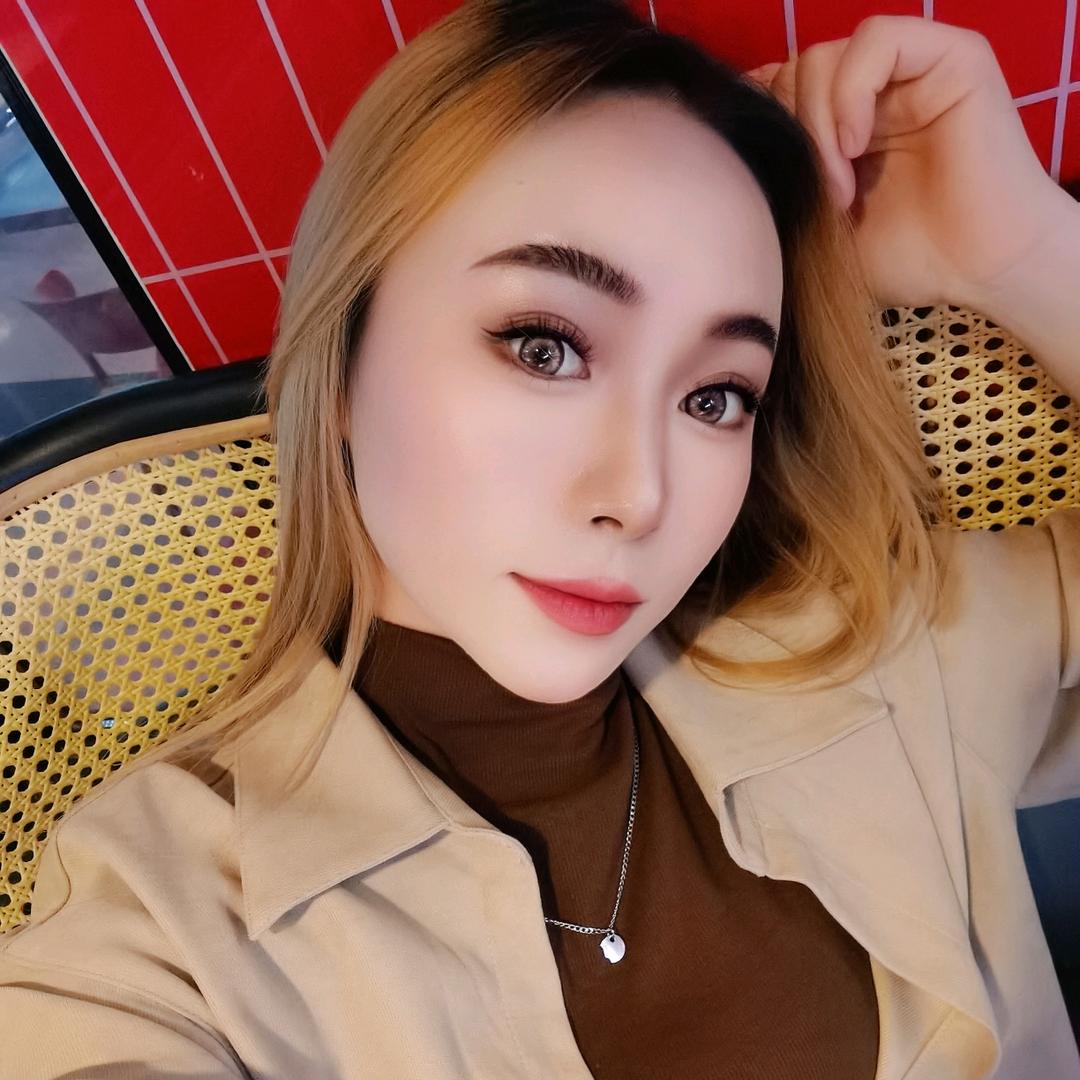嗨皮妞耶✌🏻