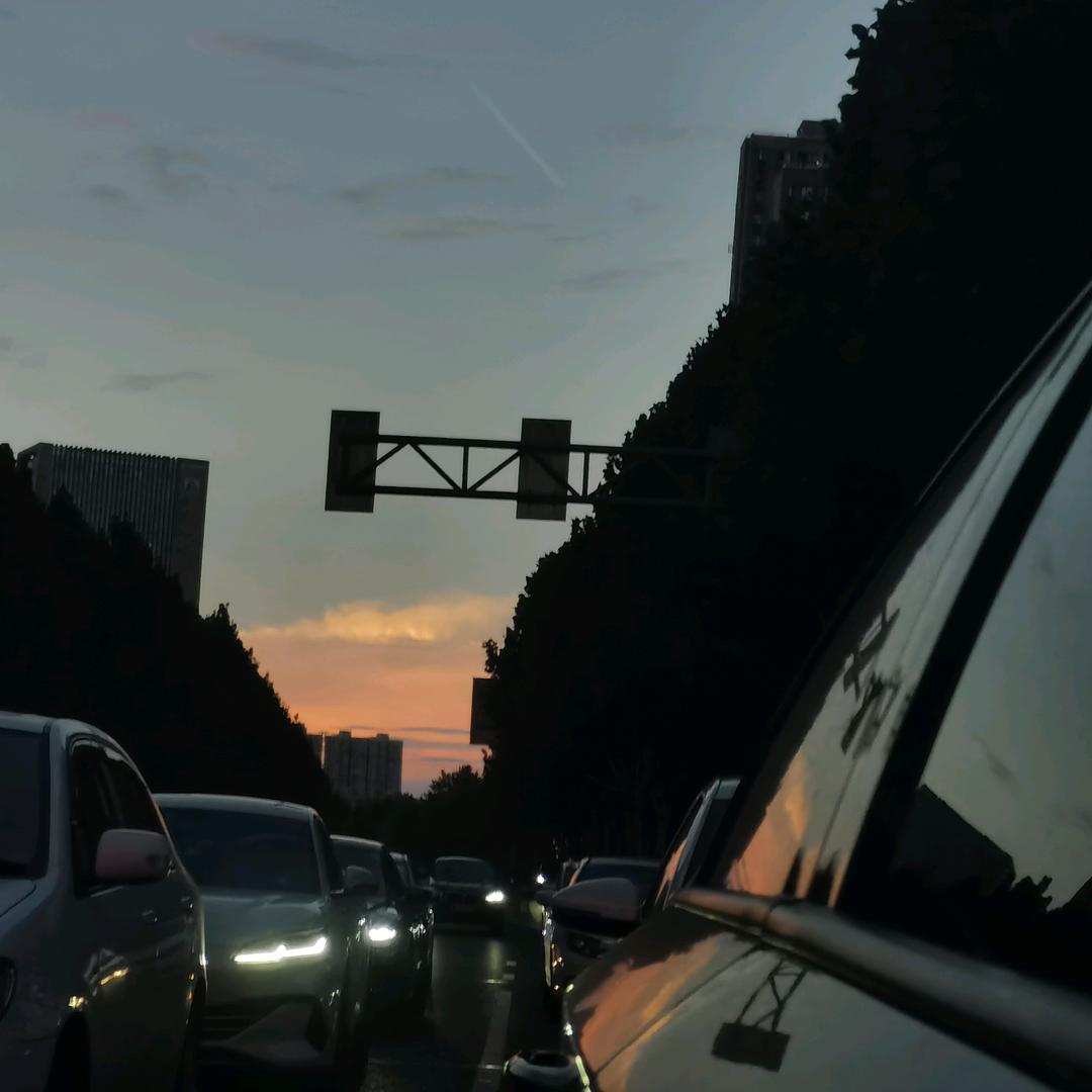 站着尿尿三丈远