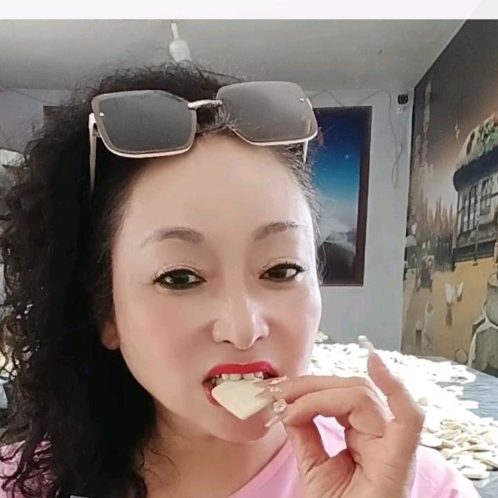 残疾英子—美食（橱窗有好物）