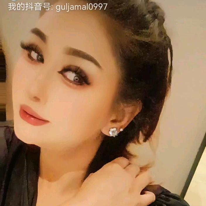 新疆姑娘 😘😘😘😘