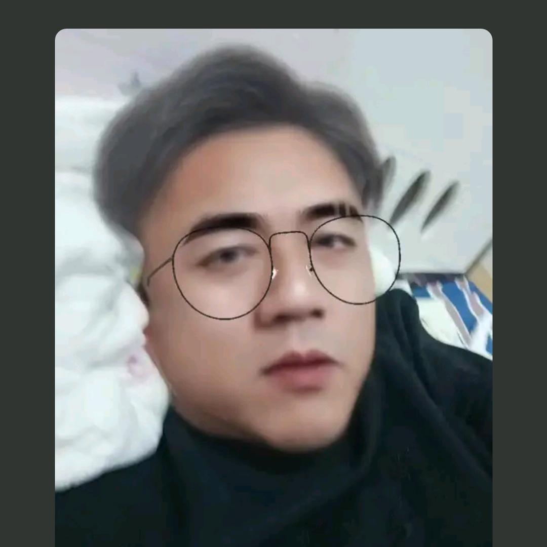 爱钓鱼的25哥。