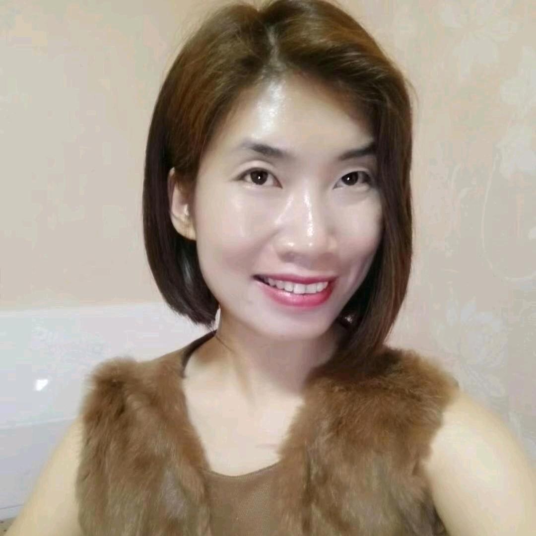 张蕊双隆商厦24小时讲手机