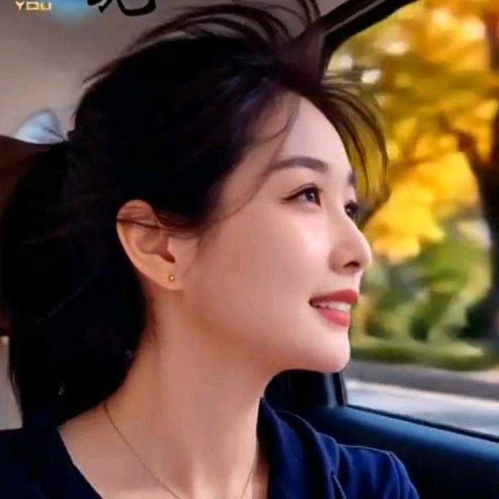 爱琴海“老庙”珠宝、华姐