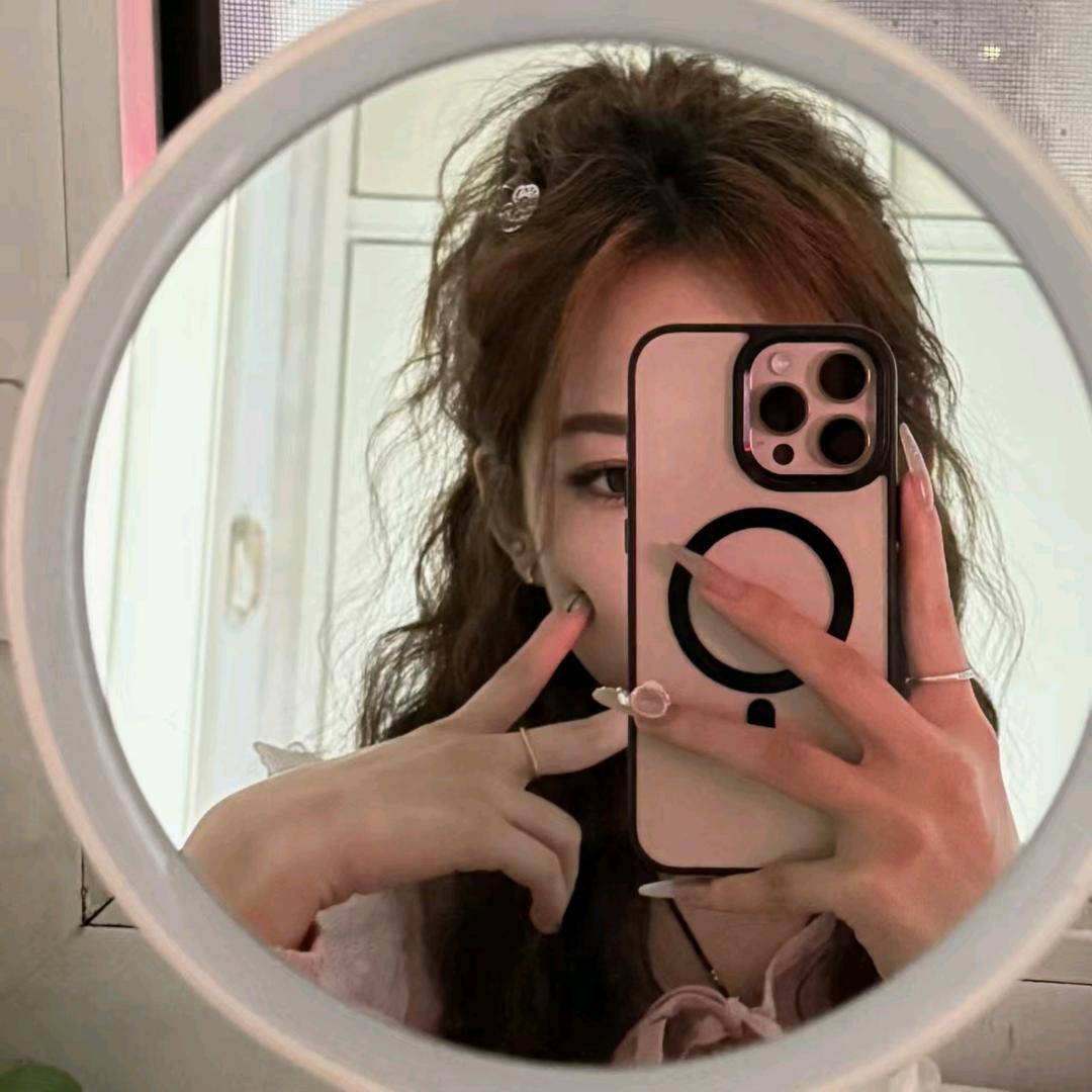 发呆的小绵羊