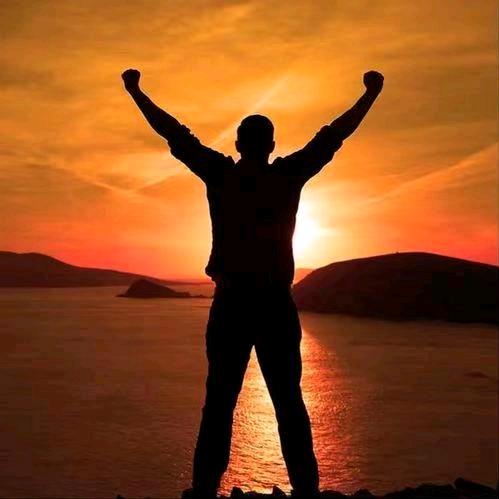 太阳太阳爬山坡