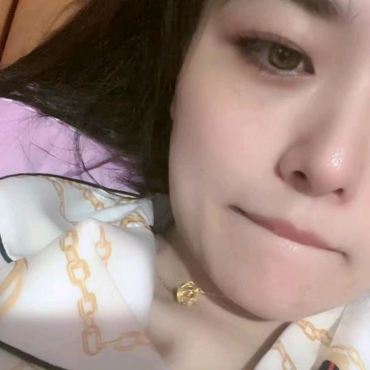 莹莹🧡•˶ɞ˶•