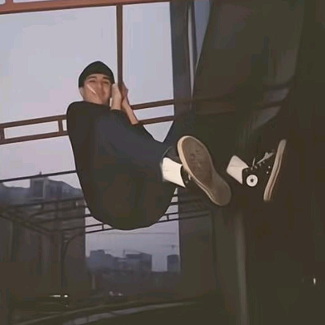 李赴瑾