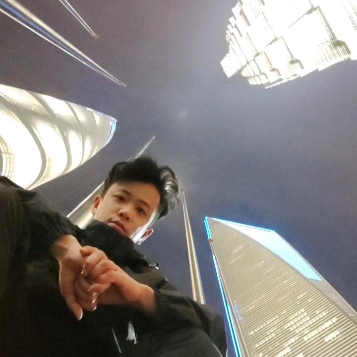 ǎ白龙哥哥。