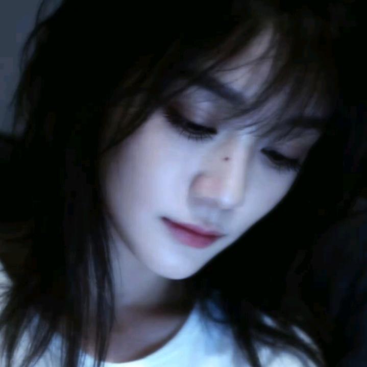 ᶫᵒᵛᵉLiang  yan  ꦿ⸙