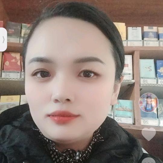 兴兴爱礼服