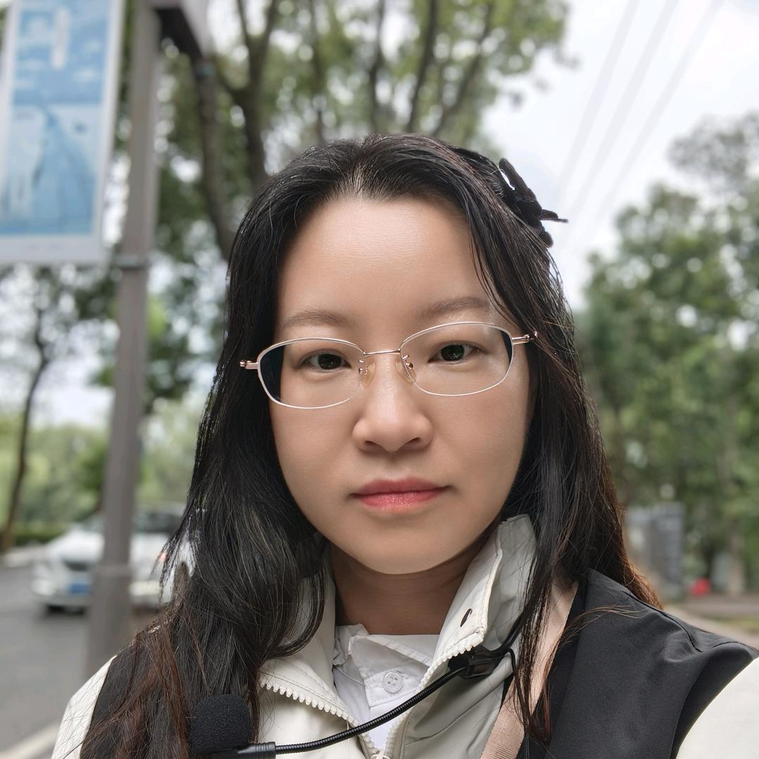 爱健康的小娅