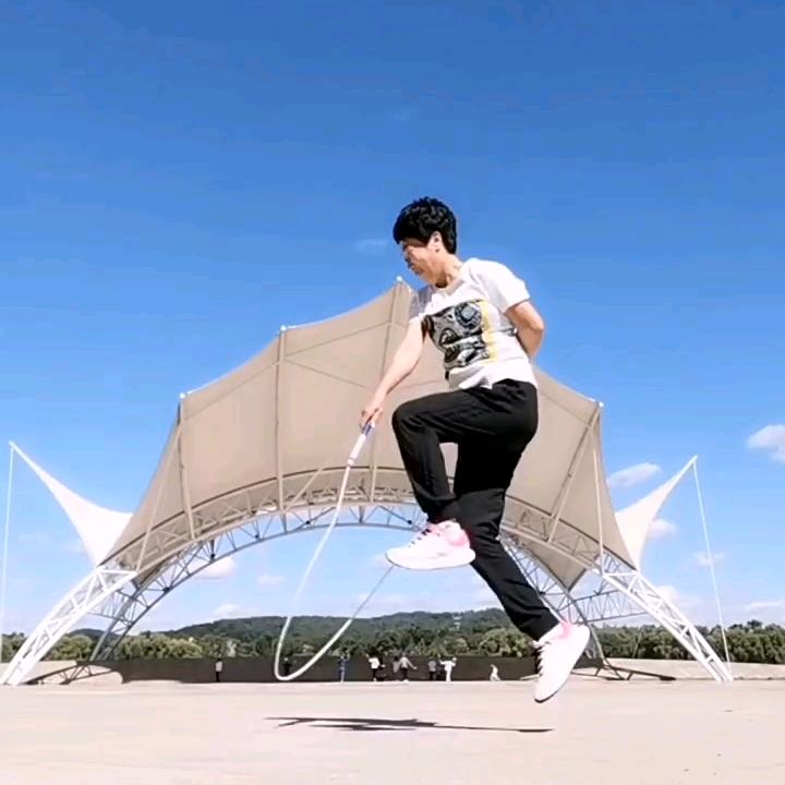 风和日丽教跳绳