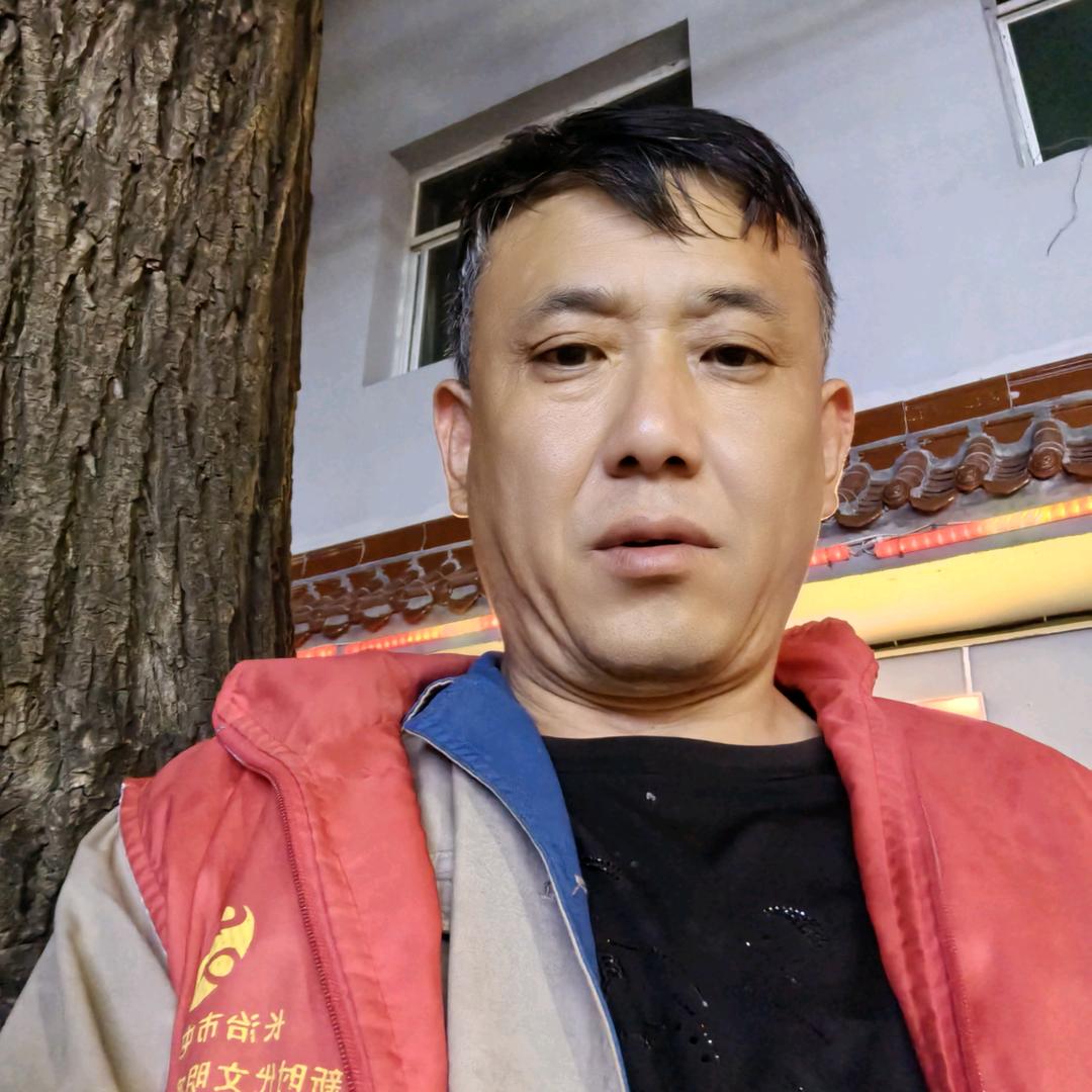 骑着蜗牛去散步的阿东