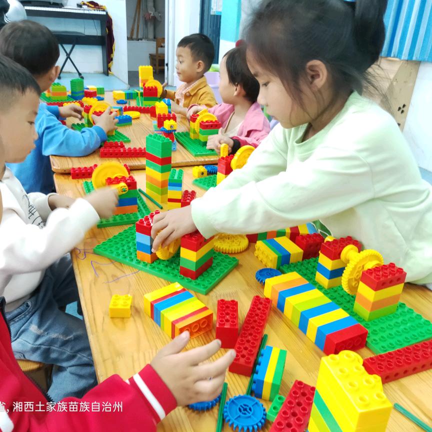 泸溪县小胖机器人科技公司