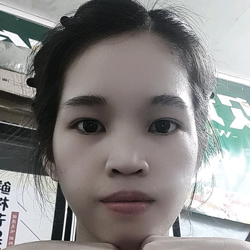 在谷饶横山卖广西酸野的荣姐