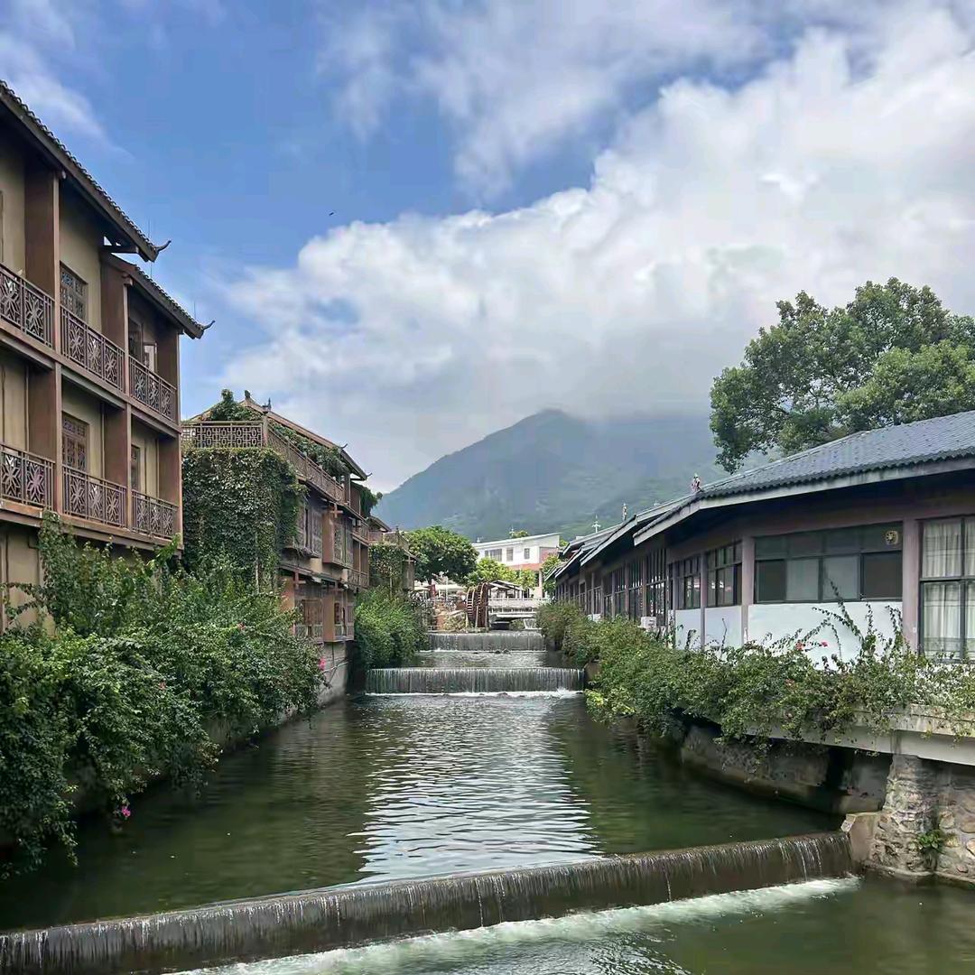 蒙蒙细雨