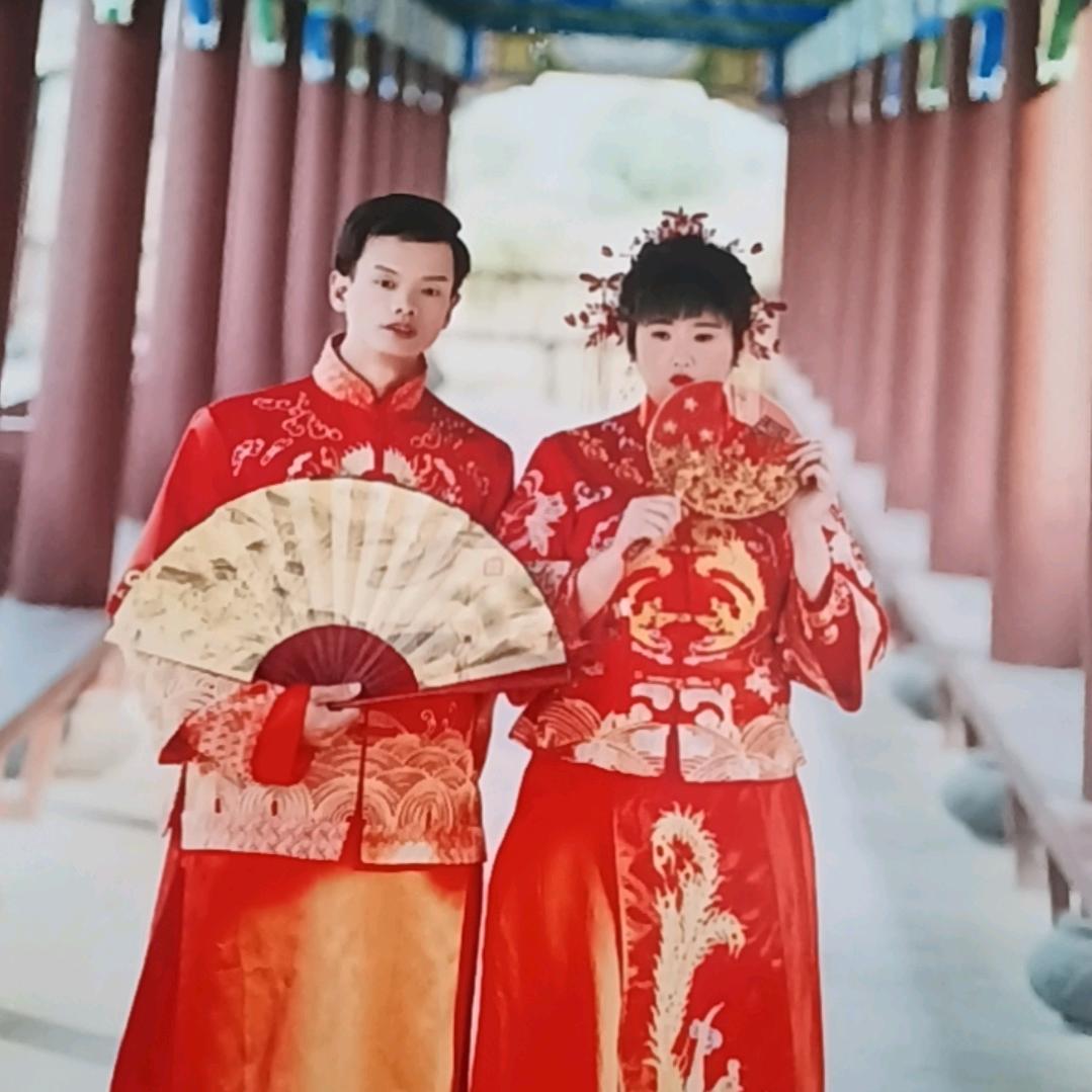 伍小林和颜芳