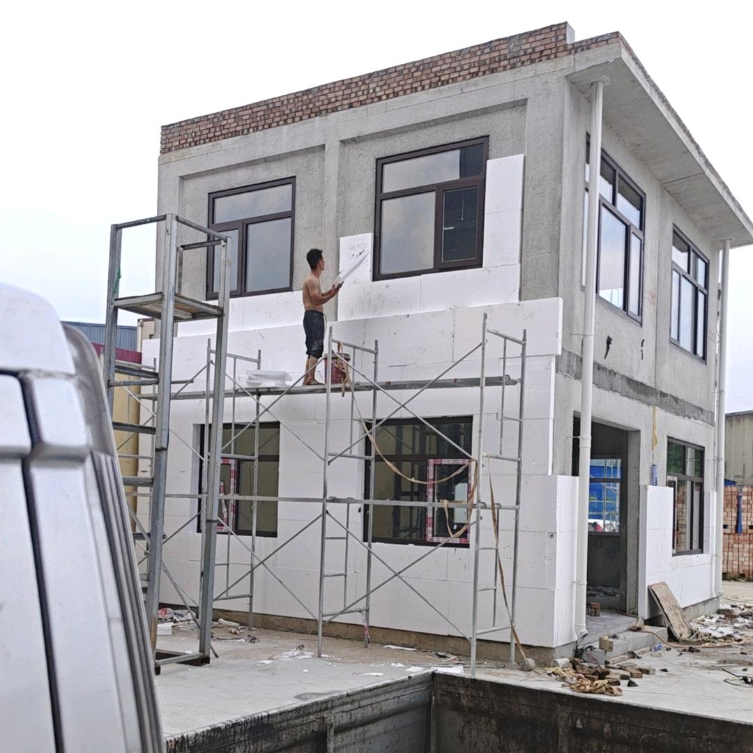 ㊰(づ ●─● )づ