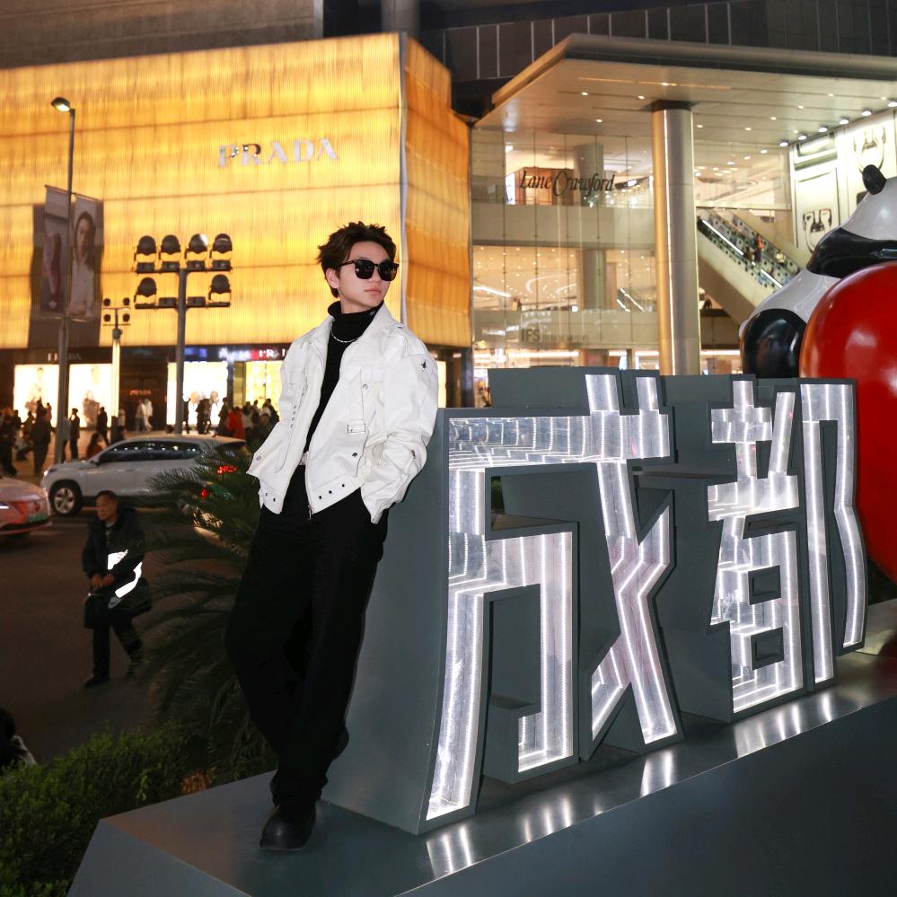 理发小宝强