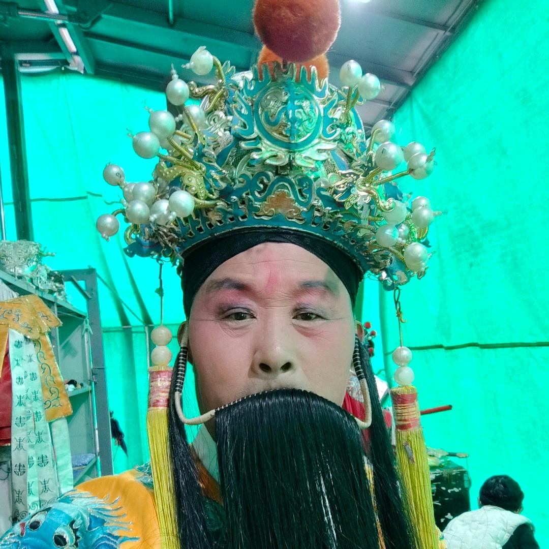 太阳光，晚上7:10开播。