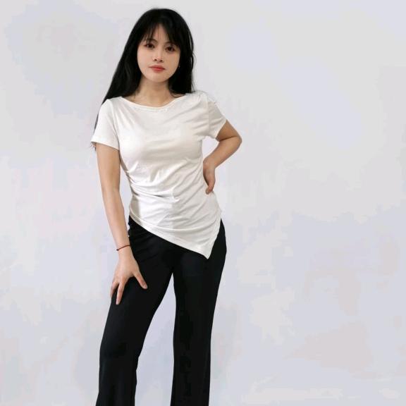 懿梧LIU小个子Kirsty