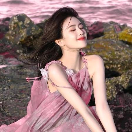 凌霏.晗💕（暂退别取寒假回来）