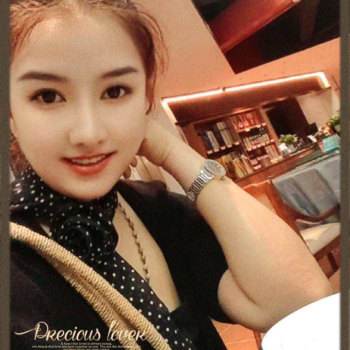 谈笑风生不动情