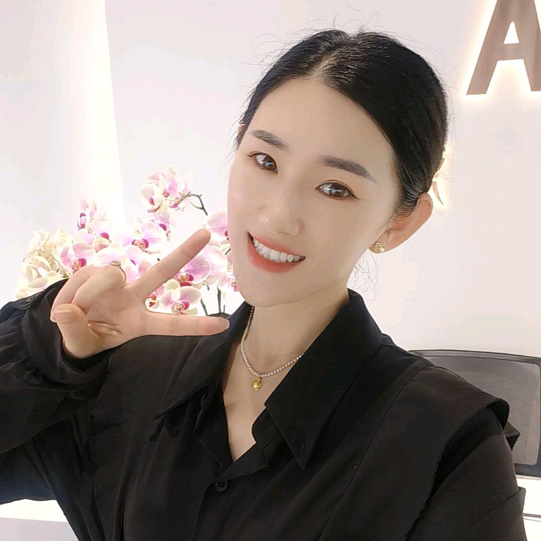 来财喵～小甜甜