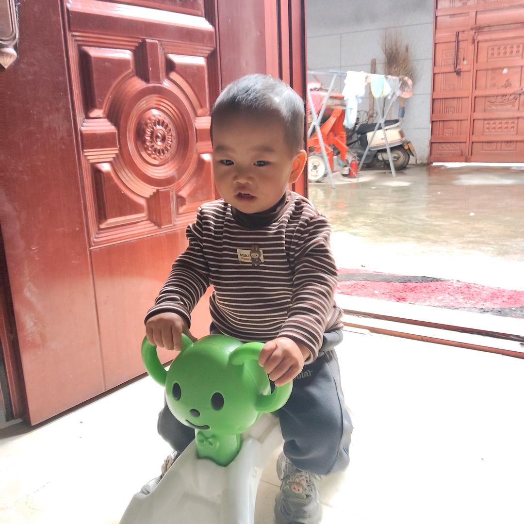 黄小玉洁