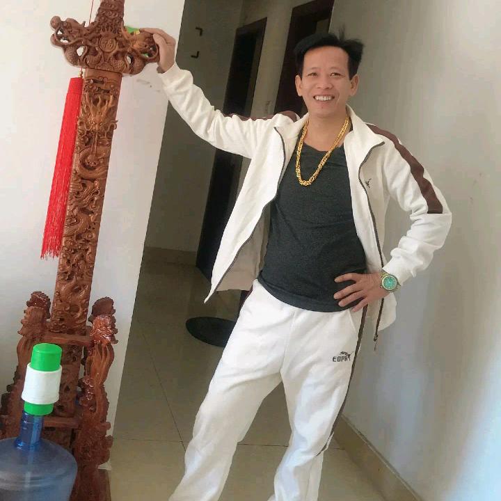 走过一生不容易梁